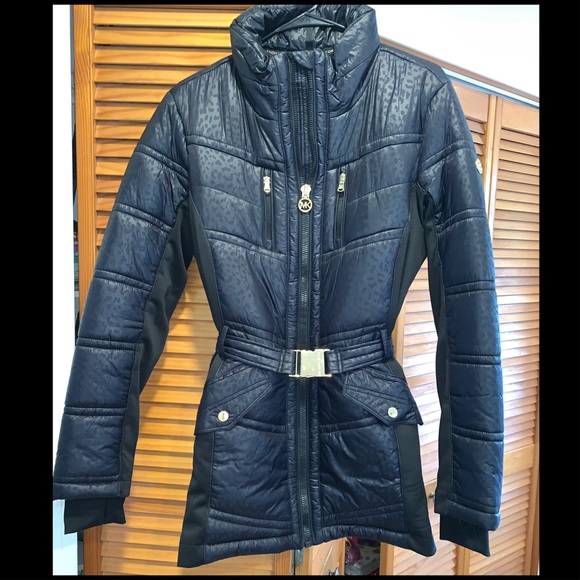 MICHAEL Michael Kors Jackets & Blazers - Michael Kors Black Down Puffer Coat Leopard Print MICHAEL Michael Kors Jackets & Blazers - Michael Kors Black Down Puffer Coat Leopard Print